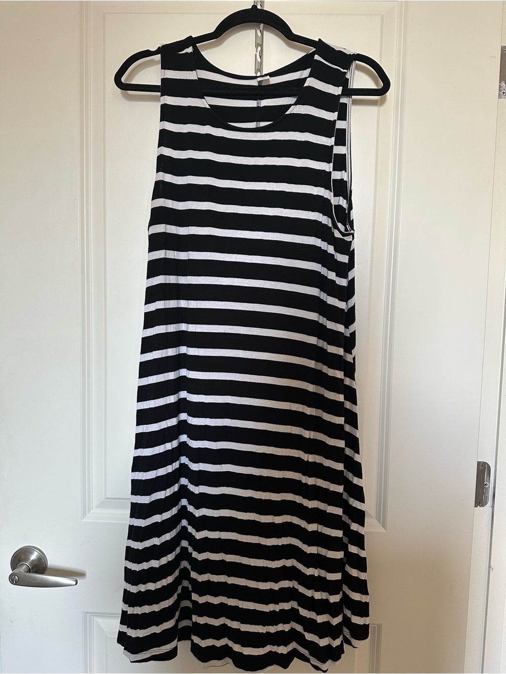 Old Navy Sleeveless Black and White Striped Women’s Swing Dress